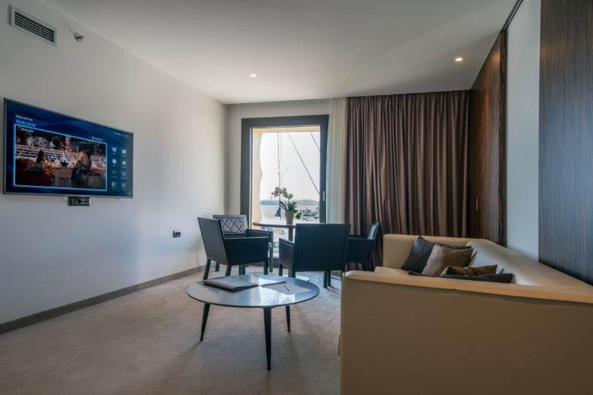 Bellevue Superior City Hotel Šibenik Extérieur photo