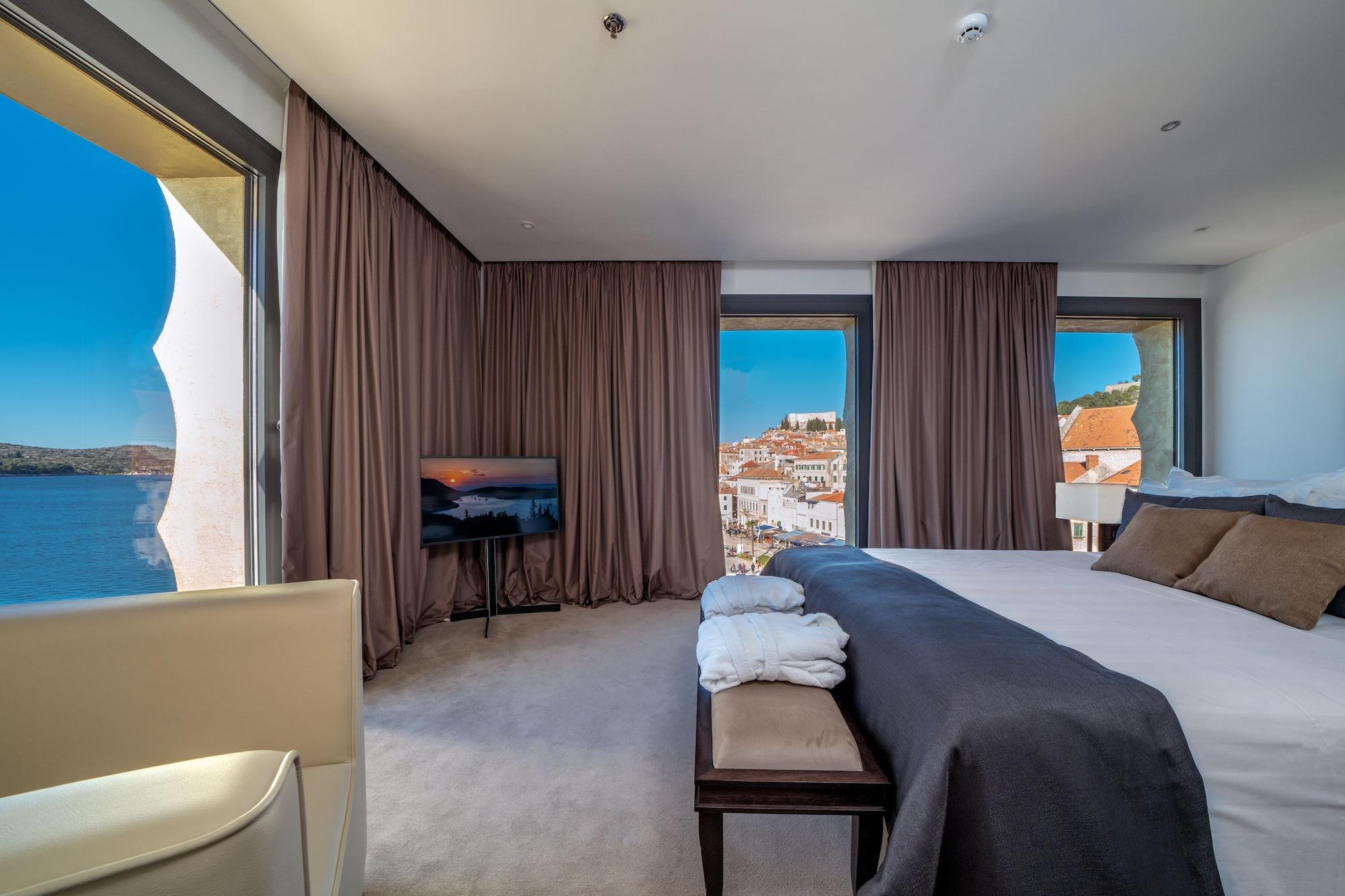 Bellevue Superior City Hotel Šibenik Extérieur photo